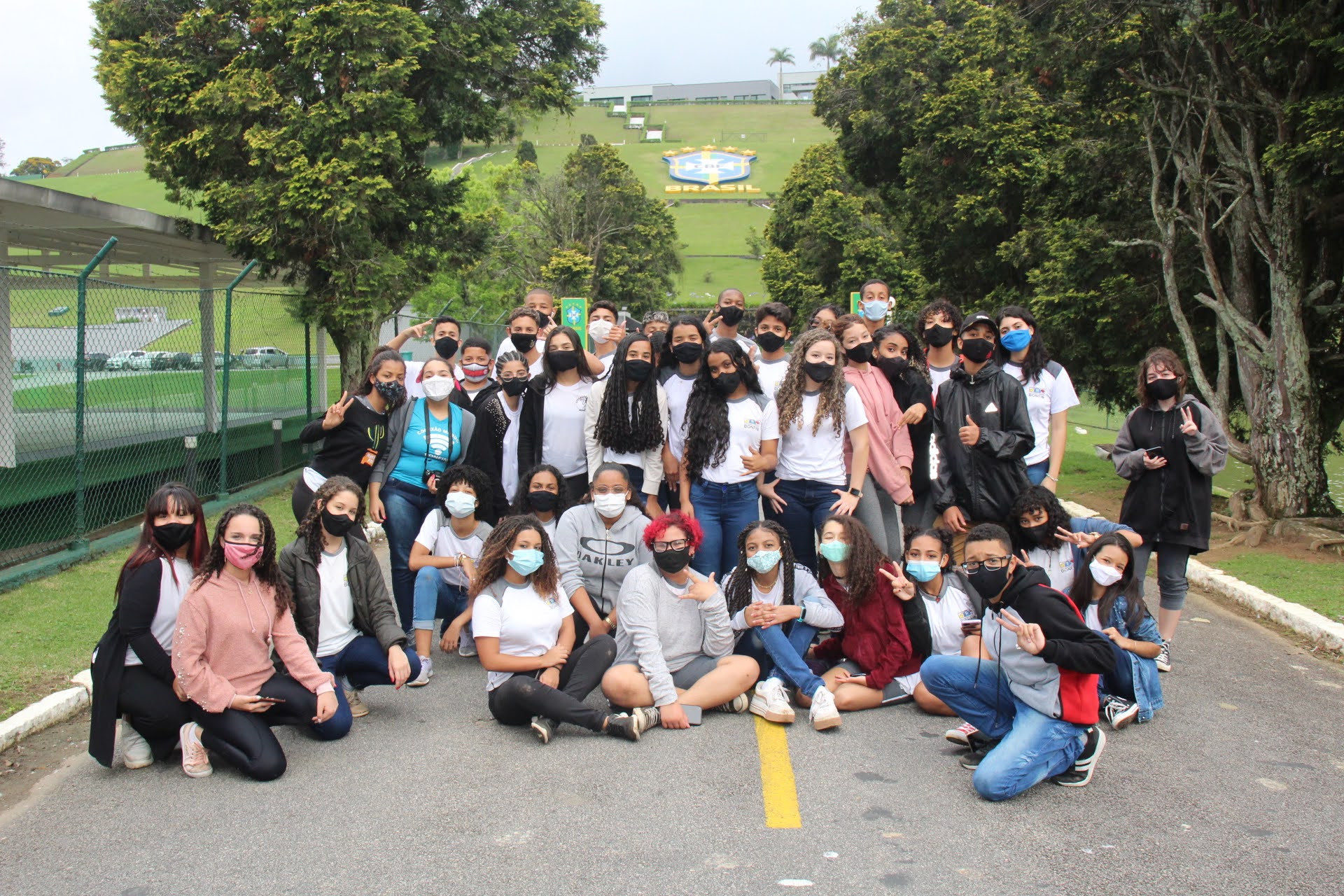 Turmas do 9º ano visitam Teresópolis para sessão de fotos